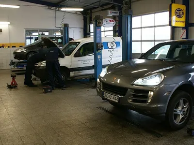 AutoComplex Stanisław Dziubiński